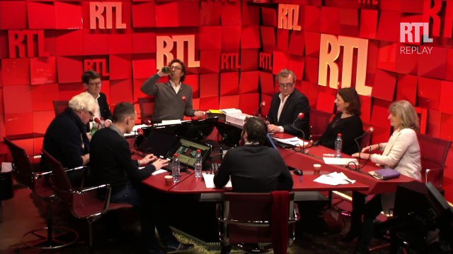 Stéphane Bern reçoit Jean-Charles de Castelbajac dans A la bonne heure partie 3 du 16 03 15