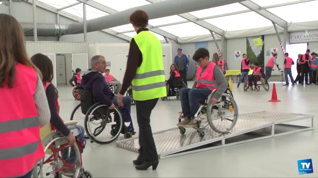 Plus de 300 collégiens carcassonnais participent aux journées handi-citoyennes Différent... comme tout le monde.