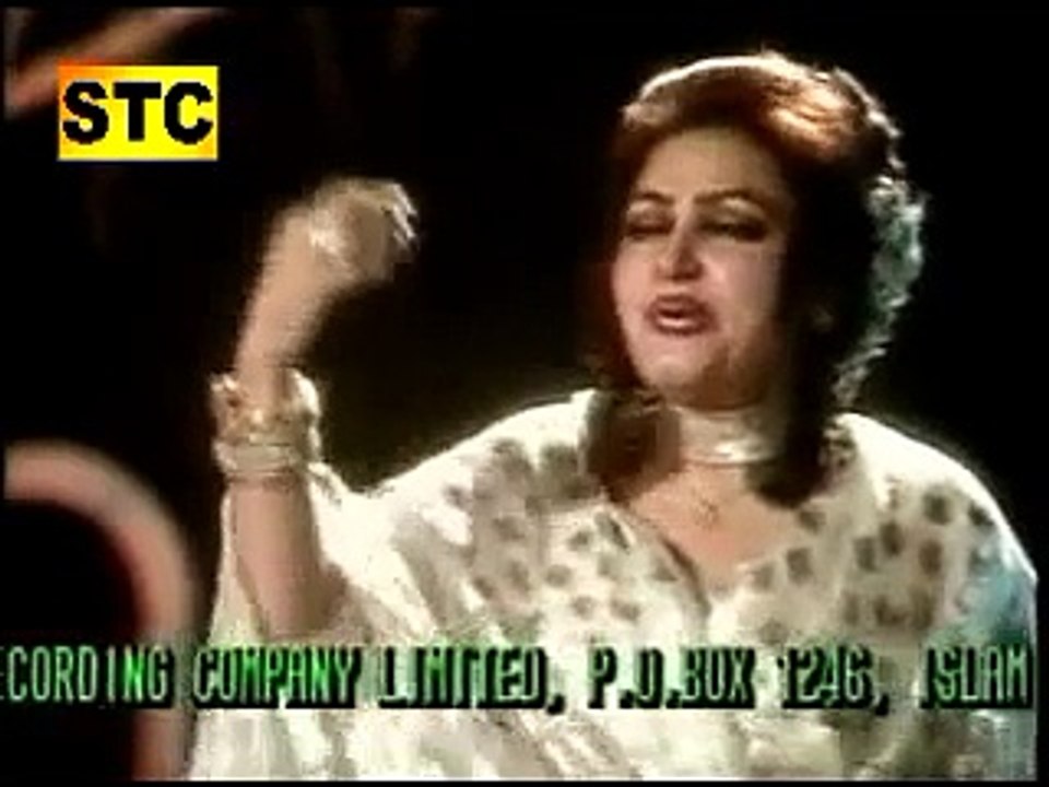 NOOR JEHAN - Mahi Wey Menu Laal Charah De Choora -  TARANNUM