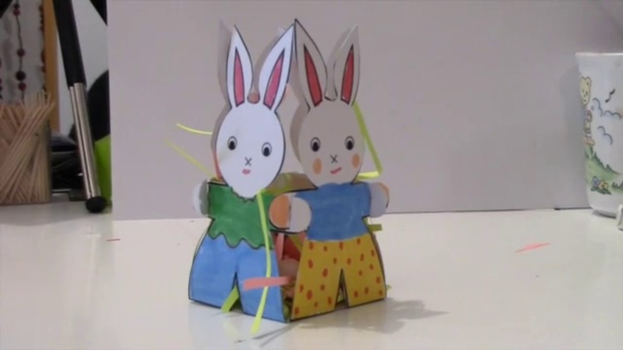 4 lapins en corbeille