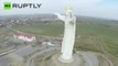 Drone da Ruptly filma a estátua do Cristo polonês