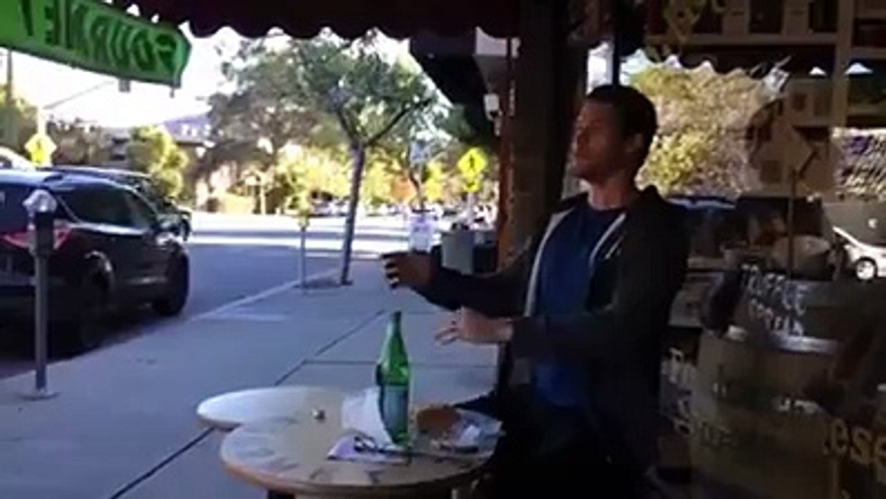 Is it robort or human??? Funny Video