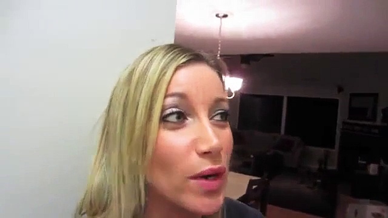 Eşini yatakta aldatırken yakalayan adam