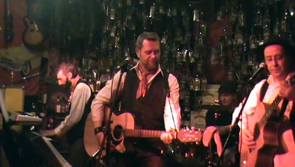 Beclin acousticband en concert a la mouffe