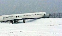 Delta flight Plane skids off New York runway