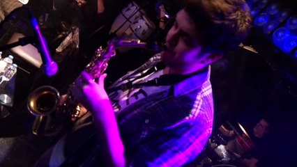 Halil Sezai - Sen ve Ben (Jolly Joker Konseri)