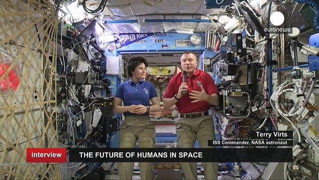 Entrevistamos a dos astronautas desde el espacio y nos dicen que lo que más echan de menos es a la gente y la meteorología