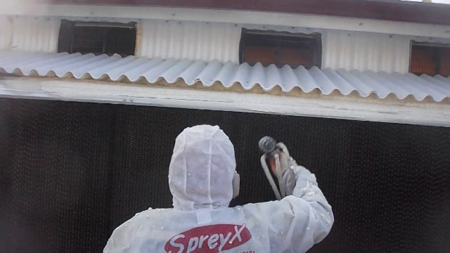 SPREYX - TAVUK ÇİFTLİĞİ KÖŞE DOLGU POLİÜRETAN SPREY KÖPÜK YALITIM İZOLASYON HİZMETLERİ