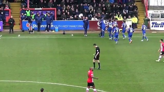 Adebayo Akinfenwa, el delantero más gordo del mundo, marcó este golazo