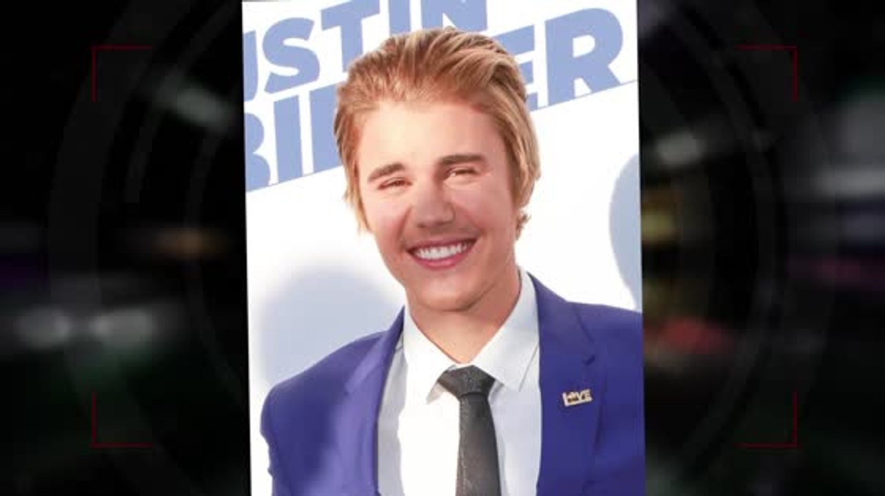 Justin Bieber hält sich tapfer bei der Comedy Central Roast