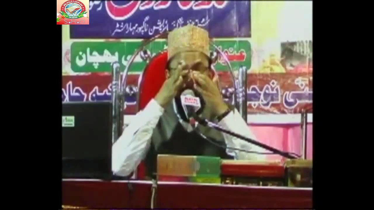 Ashraf Ali Thanvi ko Nabi Ki Fazilat bhi Yaad Nahi Rahi by Farooqque Khan Razvi Sahab