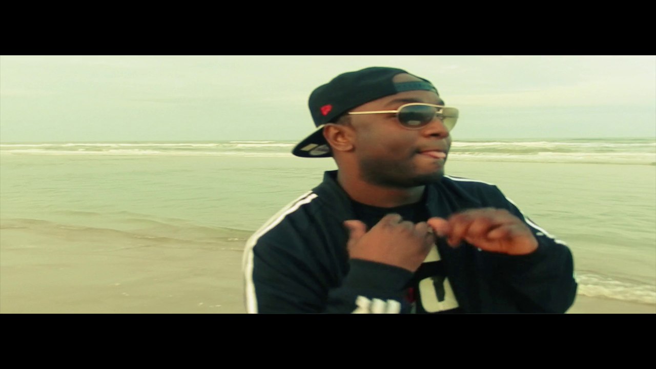 Young Track aka Treezy Far away (official music video)