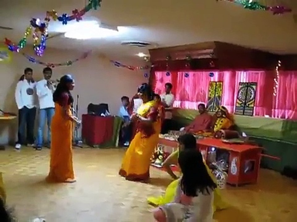 Awesome Dance On Mehndi