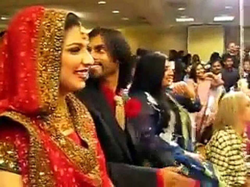 Romantic Husband And Wife Dancing On Mehndi