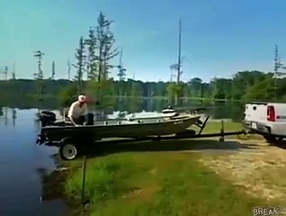 Les plus gros FAILS de Bill le pêcheur! Compilation à mourrir de rire!!