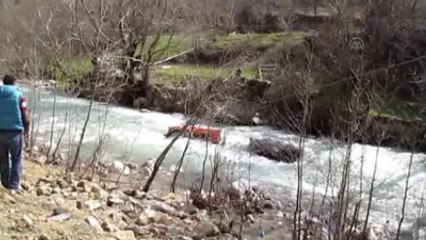 Traktör Uçuruma Yuvarlandı: 1 Ölü