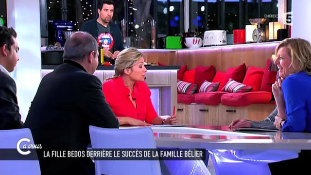 Victoria Bedos, soeur de Nicolas, survoltée et sans filtre dans C à vous
