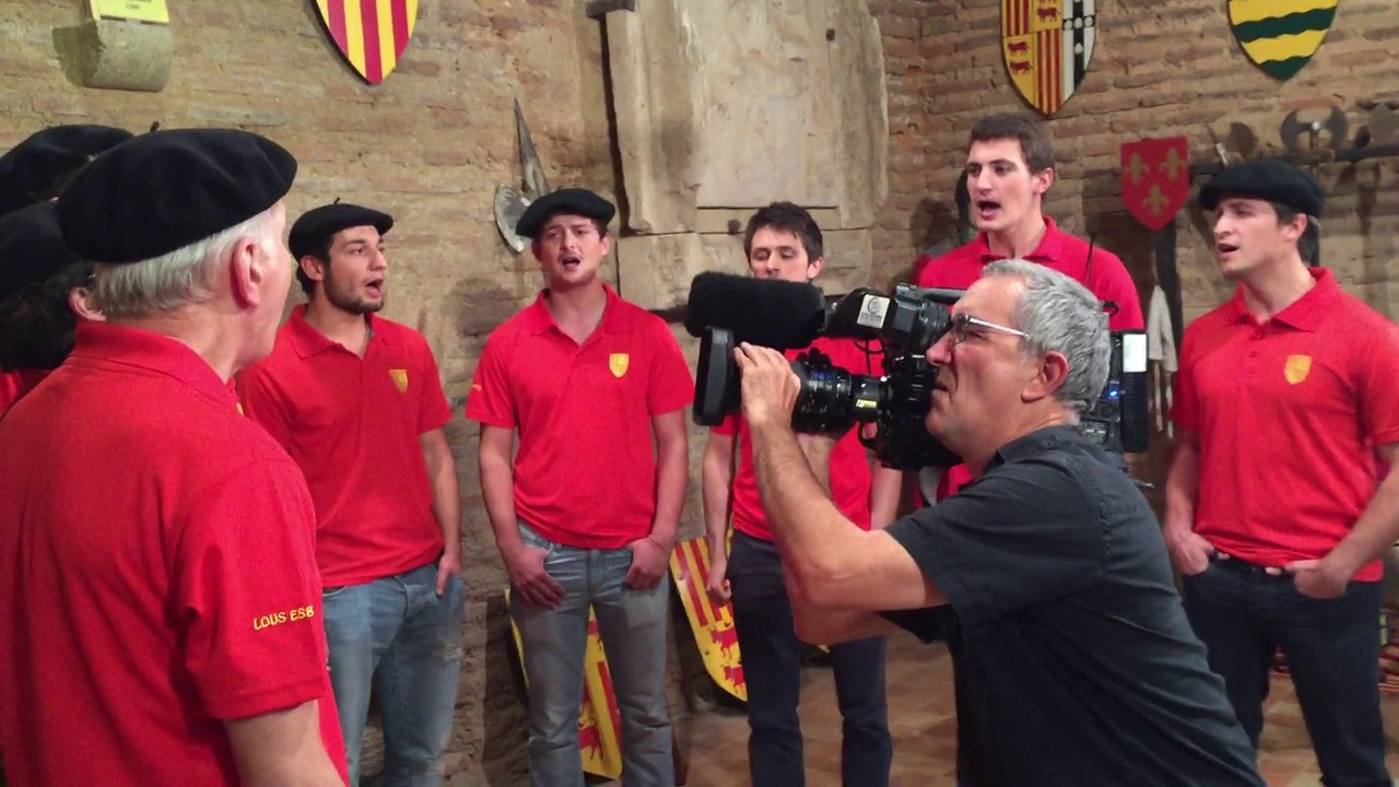 Los Esbagats au Chateau de Montaner