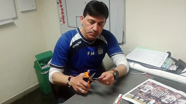 Sporting de Charleroi: Mazzù avait promis d’arrêter de fumer en cas de qualif’ pour les playoffs 1 et... il tient parole grâce à Sudpresse