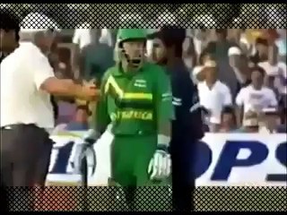 Funny Dismissels in Cricket History - CricHeaven.com