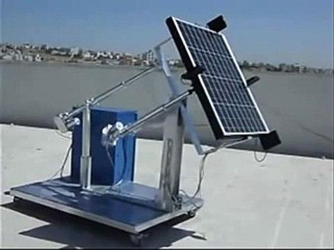 Moving according to the position of the sun Solar Panel. - güneşin yönüne göre değişen solar panel