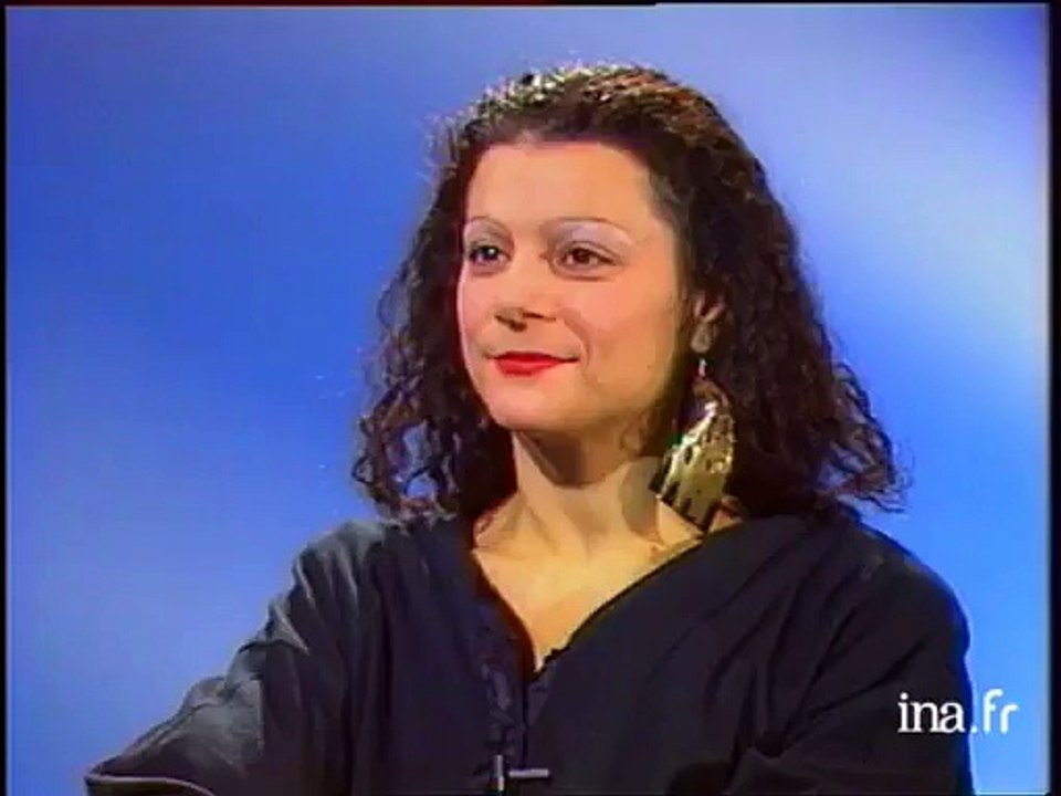 Le Verlan Parisien - l'argot de l'époque - LEs parisiens en parle facé caméra document (INA)