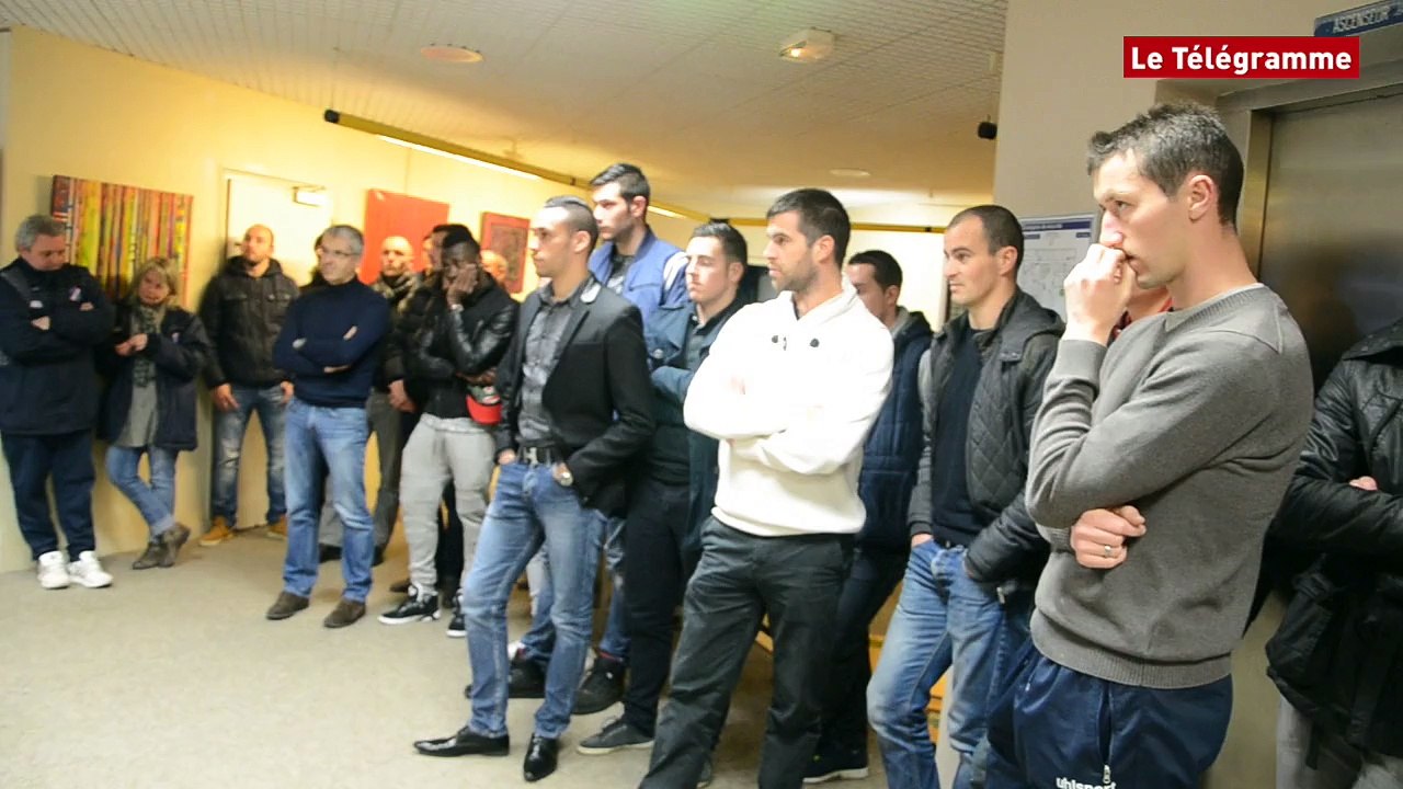 Concarneau. Remise de la médaille de la ville aux dirigeants et joueurs de l'USC