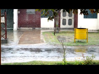 Slow Motion nikon d3200 (rain fall) by wasay