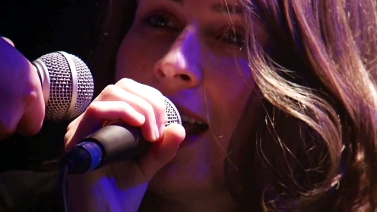 Halil Sezai - Garip (Jolly Joker Konseri)