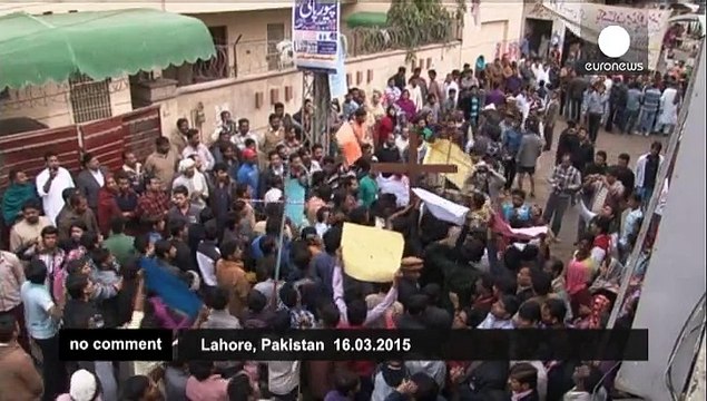 Pakistani Christians mourn bomb victims