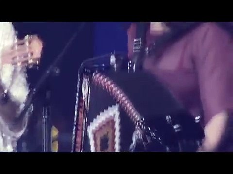 Natalia Lafourcade Y Julieta Venegas - Si Tu No Estas (En Vivo)