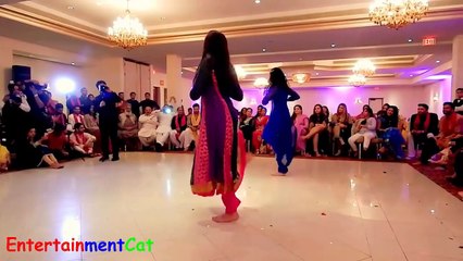 Mera Piya Ghar Aya - Mehndi Night Dance