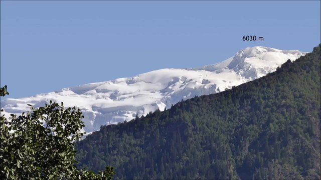 Video panorama of the Rakaposhi ice walls from Minapin by Giel Swager