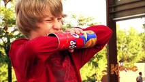 Kids Hand Gets Stuck in a Can of Chips