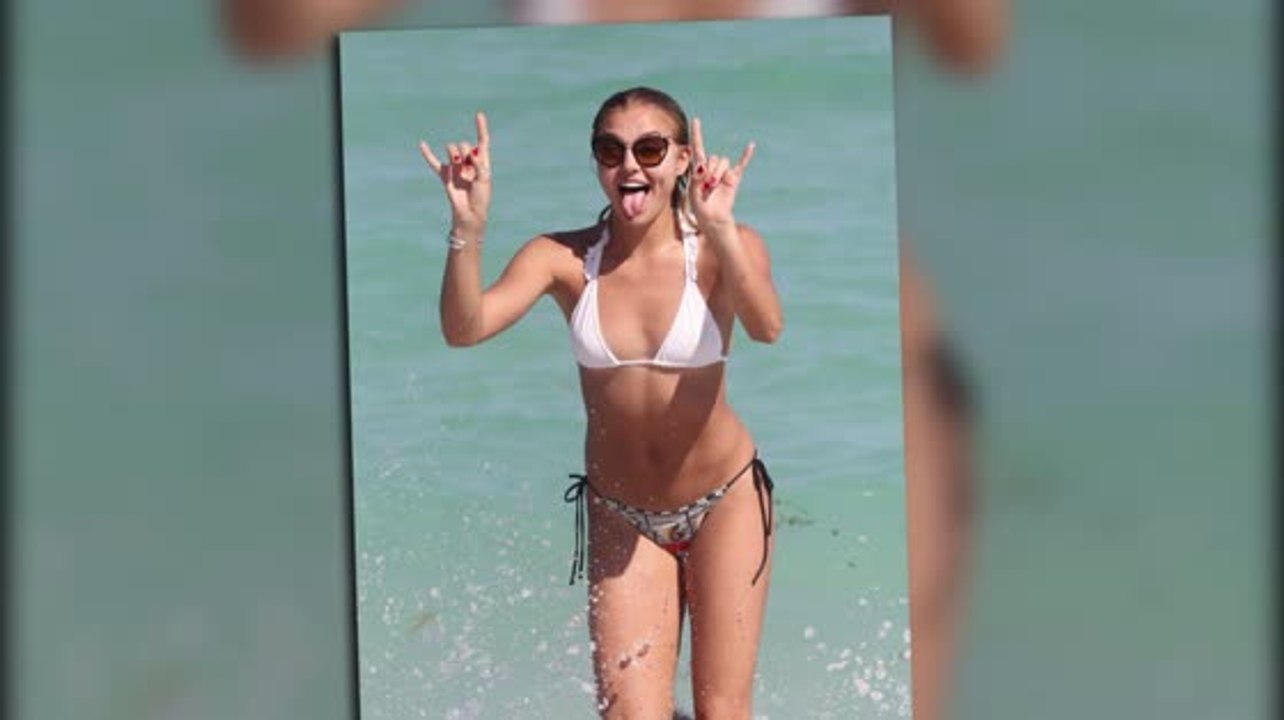 Victoria's Secret's Rachel Hilbert zeigt ihre Bikini Figur in Miami