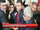 Manisa'da meclis toplantısında MHP ve AKP'liler pet şişe yüzünden birbirine girdi