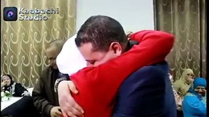 رجل يستحق كل الاحترام مأثر جداااااااا.