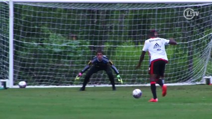 Cirino mostra pontaria afiada em treino especial de Luxa