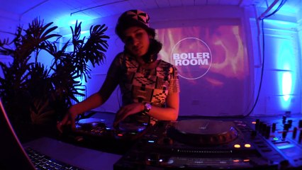 Скачать видео: Throwing Shade Boiler Room London DJ Set