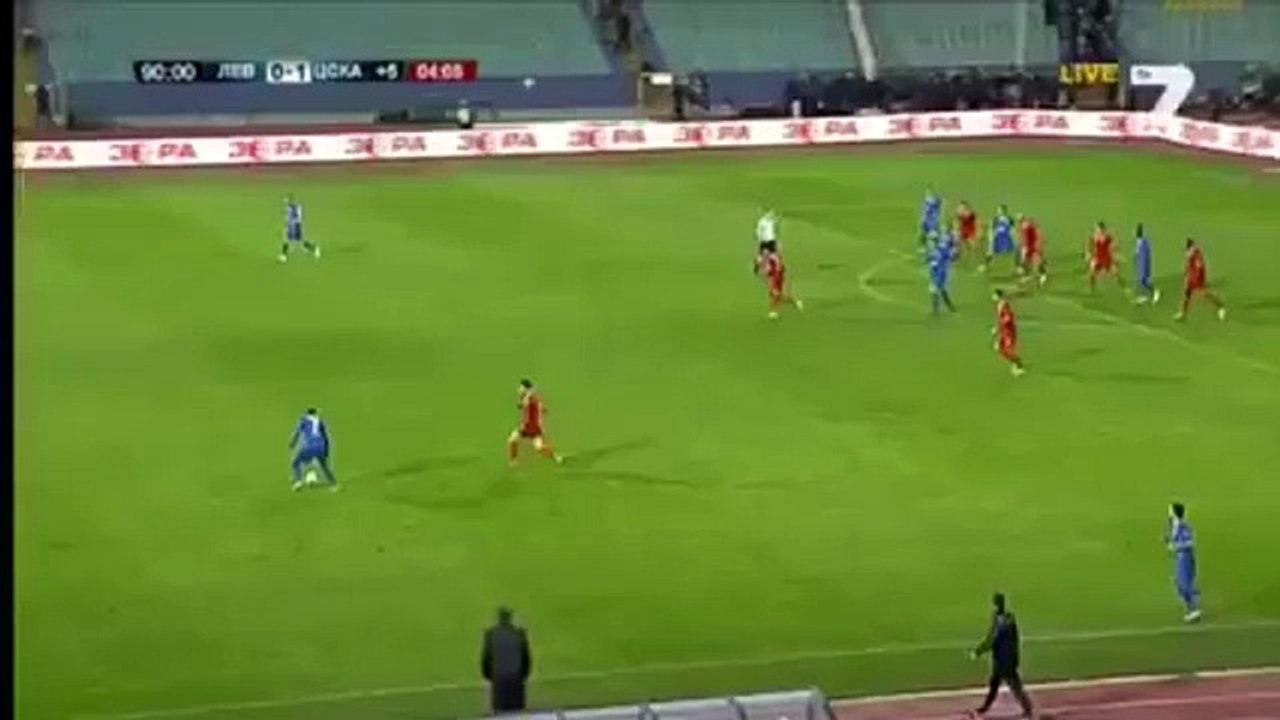 Goalkeeper thug... XD多彩章在 http://buzzlife.com.tw