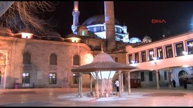 Çanakkale Zaferi'nin 100 Yılı Nedeniyle Camilerde Asker Tayını Dağıtıldı
