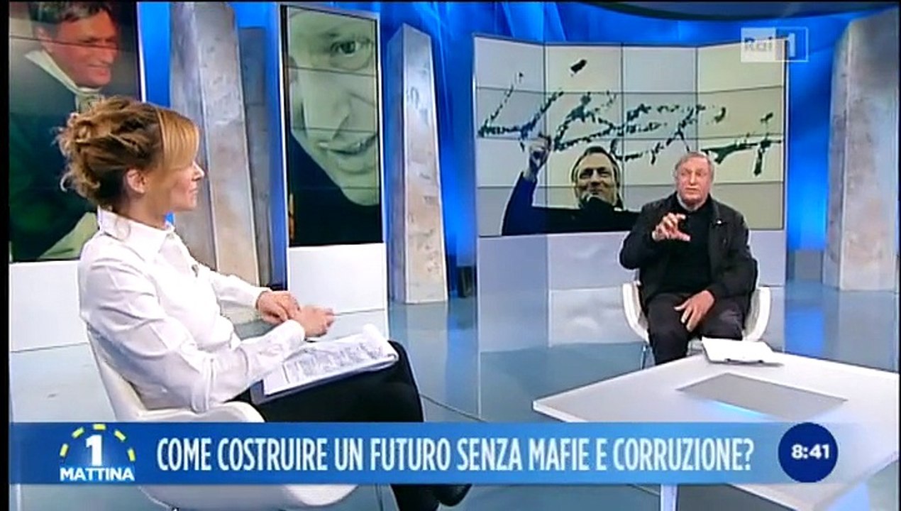 Francesca Fialdini intervista Don Luigi Ciotti a Unomattina