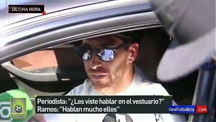 Sergio Ramos bromea con una periodista intensa a la salida del entrenamiento - 16-03-2015‬ - HD