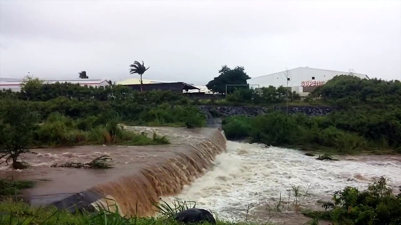 Tempête Haliba : la ravine du Chaudron en crue