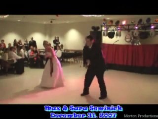 The Best First Dance at a Wedding - Very Funny 1st Dance!