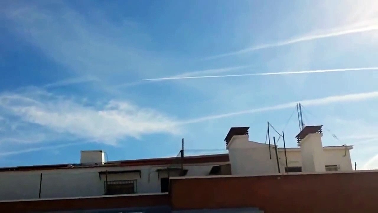 Chemtrails - Ataque Aereo Brutal - Llamada a la Policía (720p)
