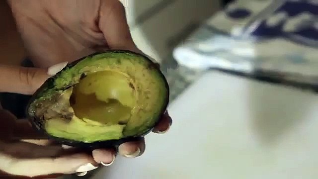 Une Argentine donne des cours de cuisine nue