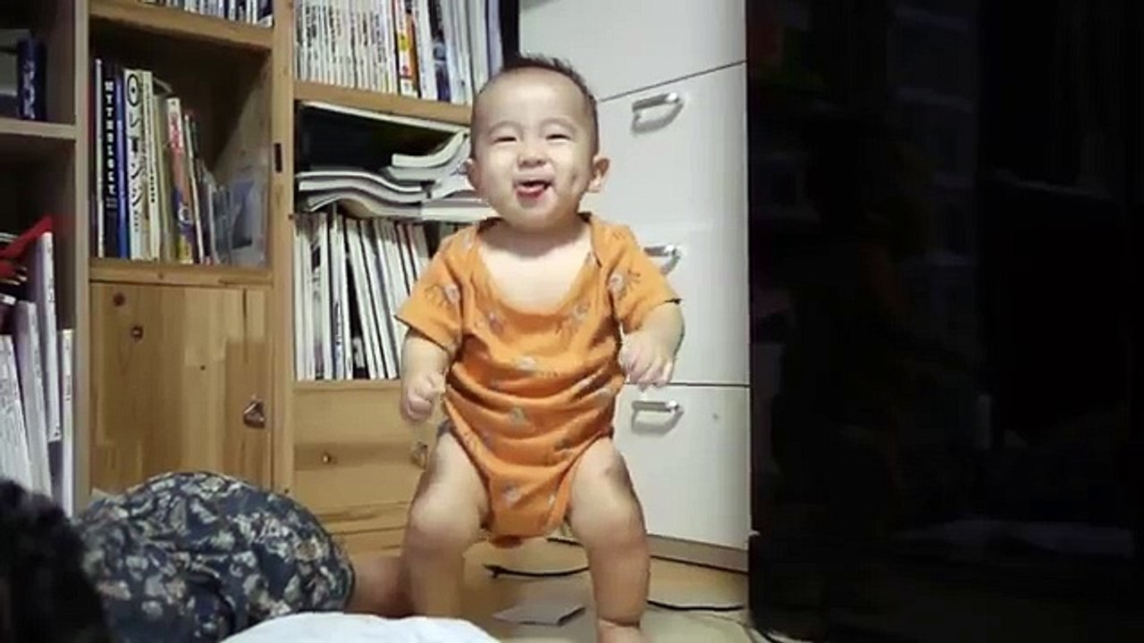 Gangnam_Style_Dancing_Baby_(WAPISTAN.INFO)