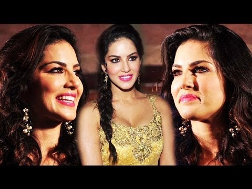 Hot Actress Sunny Leone Hot Golden Avatar