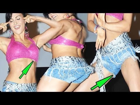 Burning Hot Elli Avram Exposing Hot Assets In Short Pant & Choli